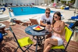 robna kuca stanojcic mmp bastenski sto metalni como okrugli.3